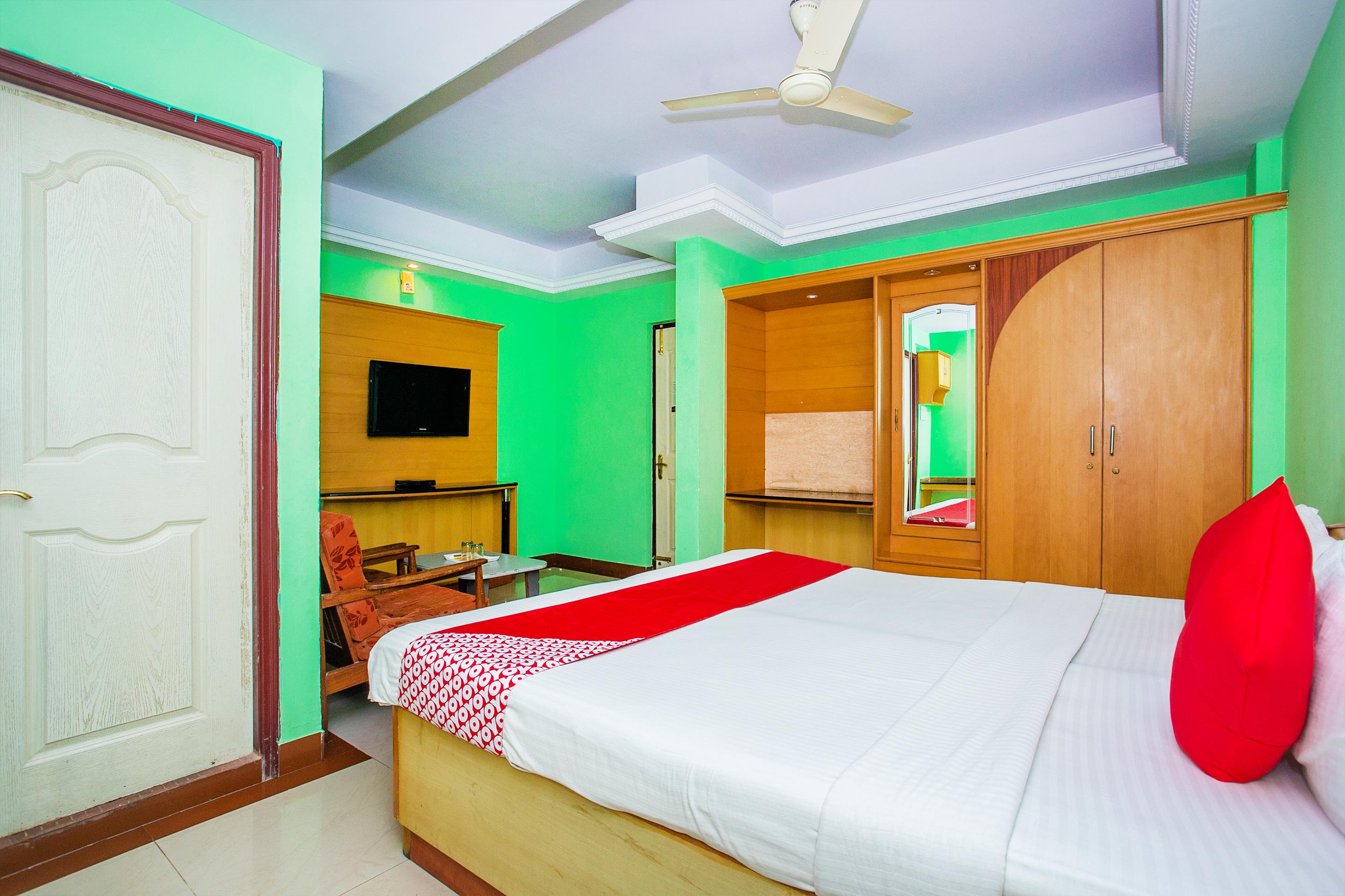 Oyo 331 Hotel Skanda Shelters Bangalore Luaran gambar