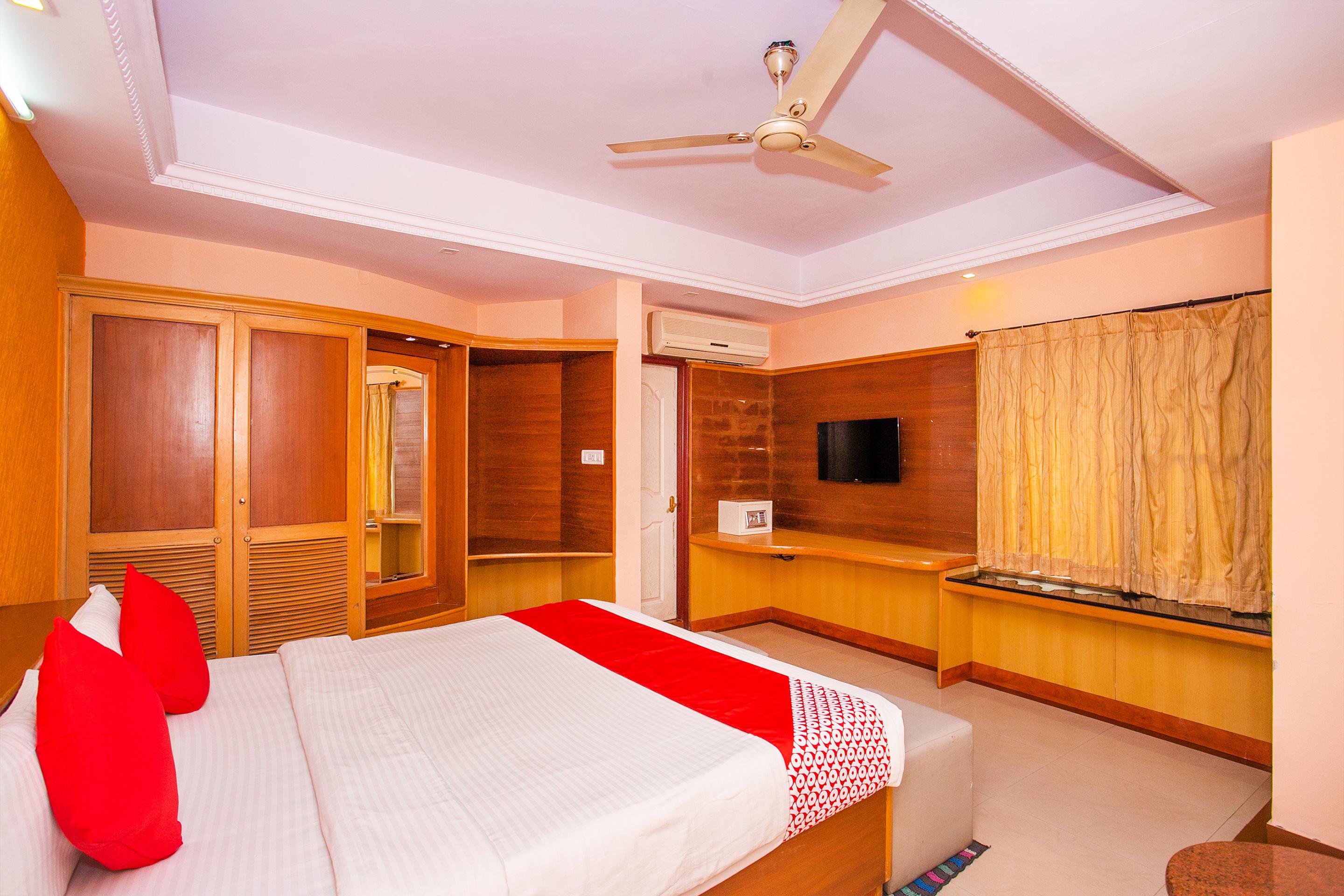 Oyo 331 Hotel Skanda Shelters Bangalore Luaran gambar