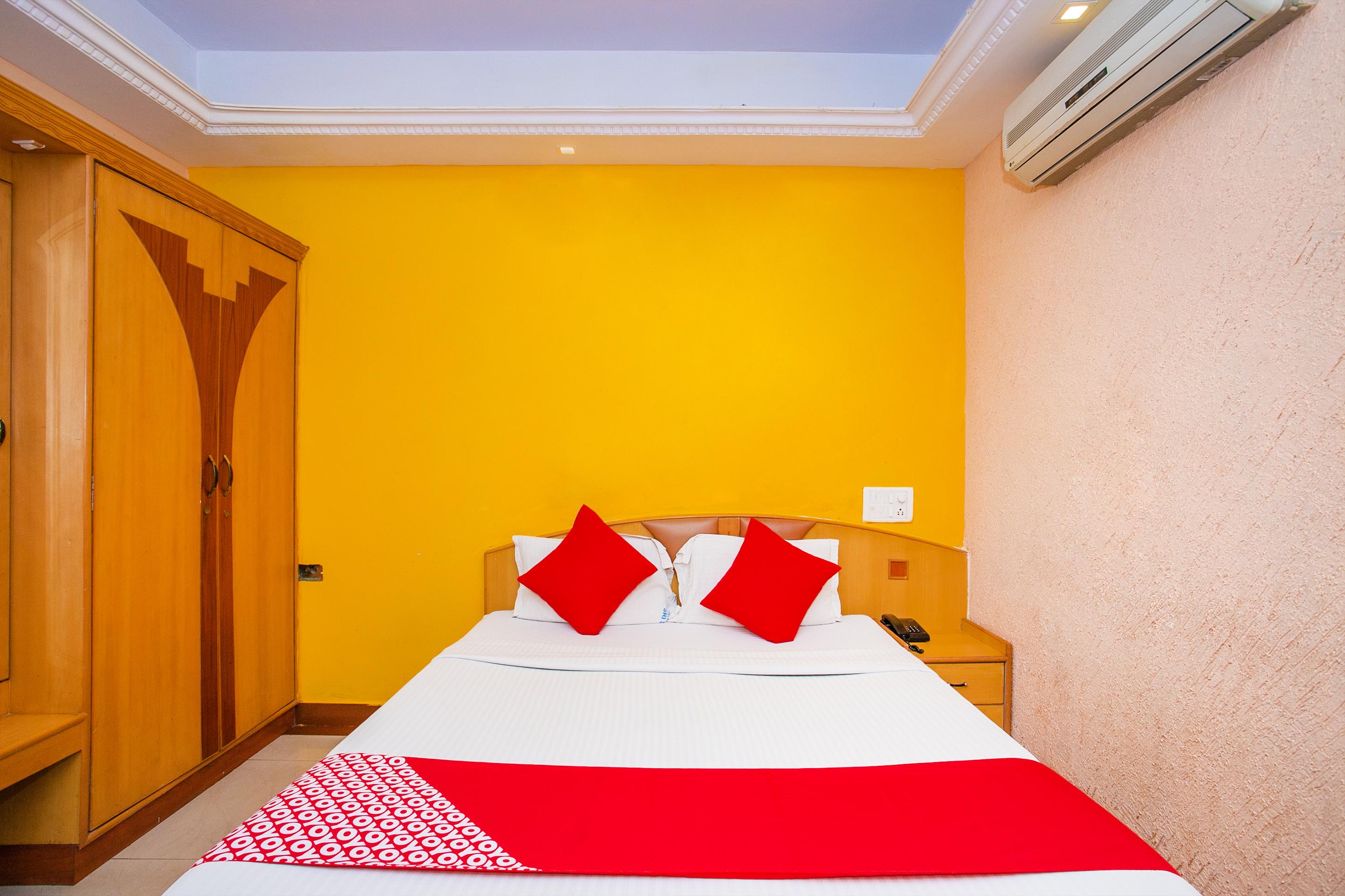 Oyo 331 Hotel Skanda Shelters Bangalore Luaran gambar