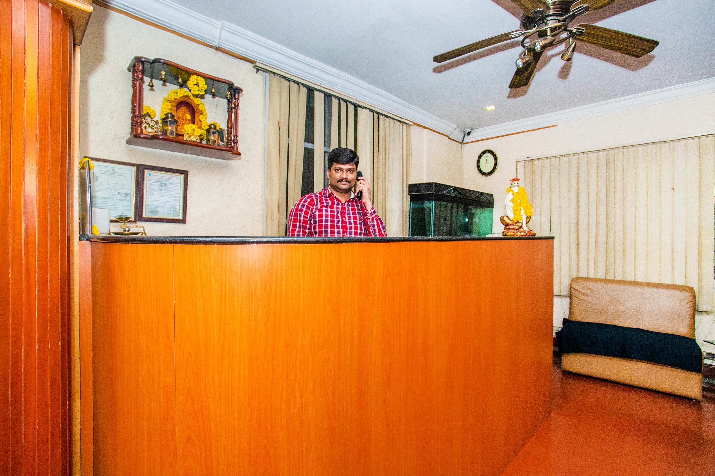 Oyo 331 Hotel Skanda Shelters Bangalore Luaran gambar