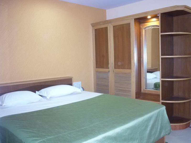 Oyo 331 Hotel Skanda Shelters Bangalore Luaran gambar