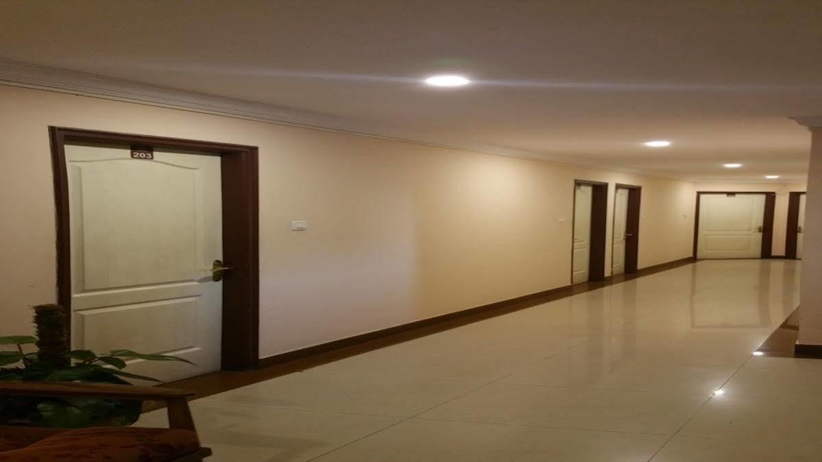Oyo 331 Hotel Skanda Shelters Bangalore Luaran gambar