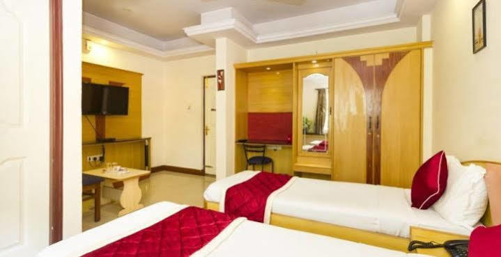 Oyo 331 Hotel Skanda Shelters Bangalore Luaran gambar