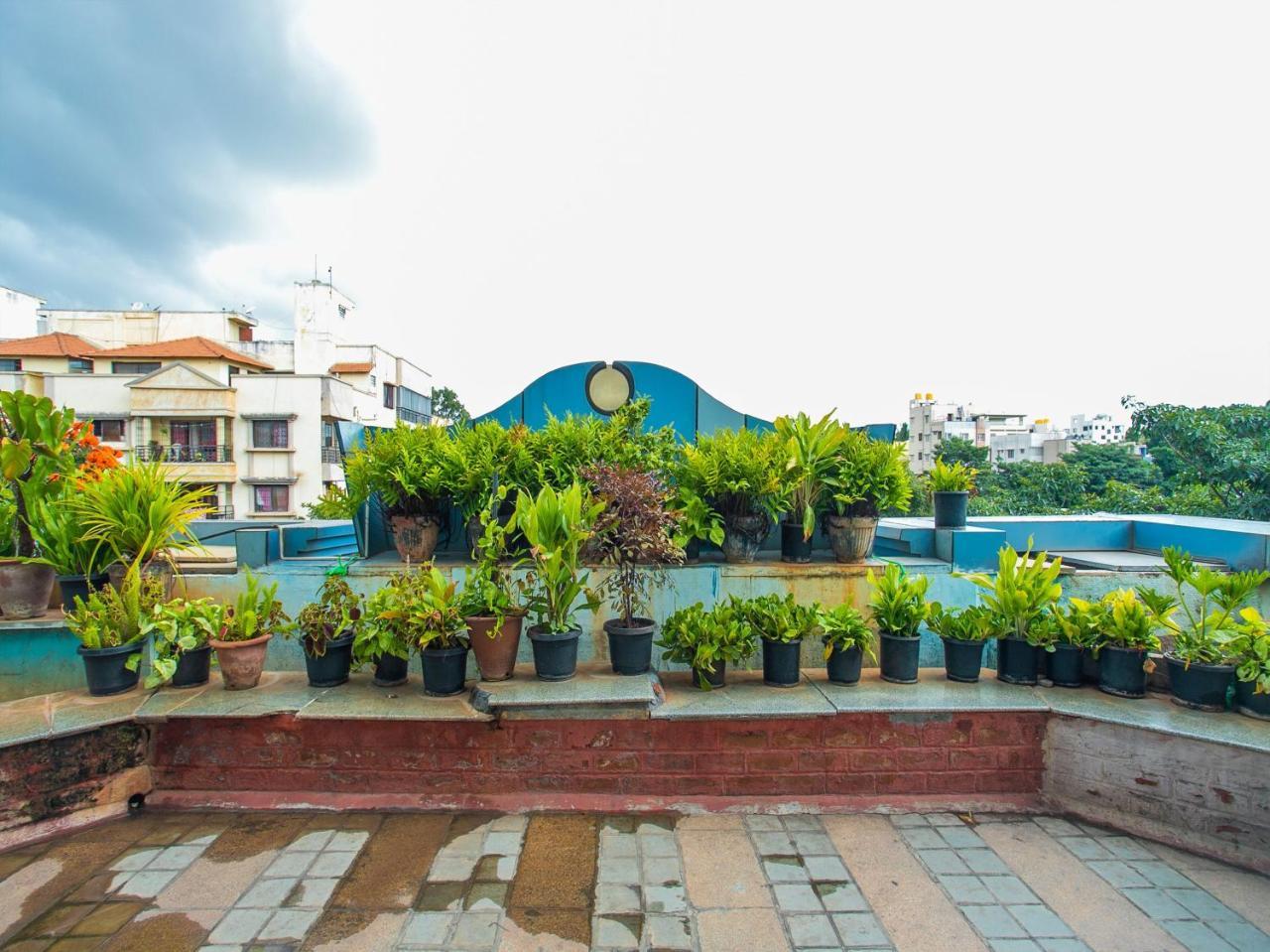 Oyo 331 Hotel Skanda Shelters Bangalore Luaran gambar